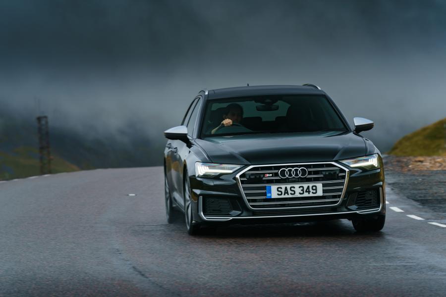  Audi S6 Avant TDI (C8) 2019 года  (UK) (фото 36 из 42)
